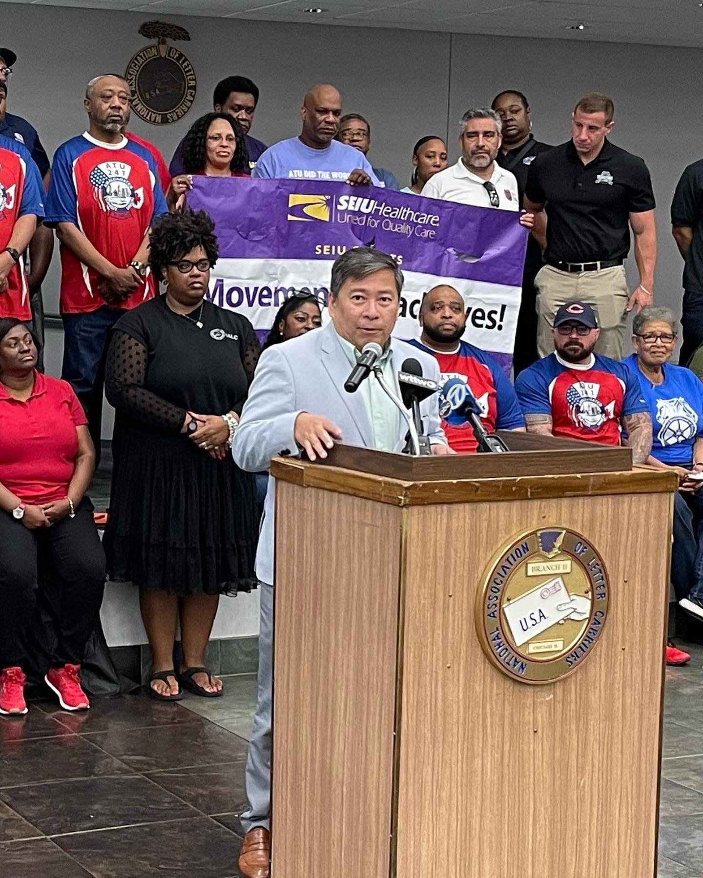 CFL Secretary-Treasurer Don Villar (NABET-CWA) speaking at a press conference on violence in Chicago